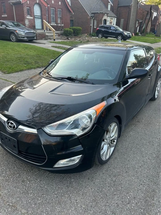 2012 Hyundai Veloster - Image 2 of 9