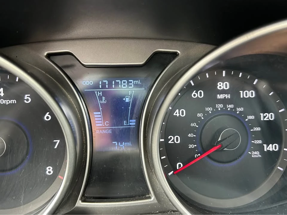 2012 Hyundai Veloster - Image 11 of 15