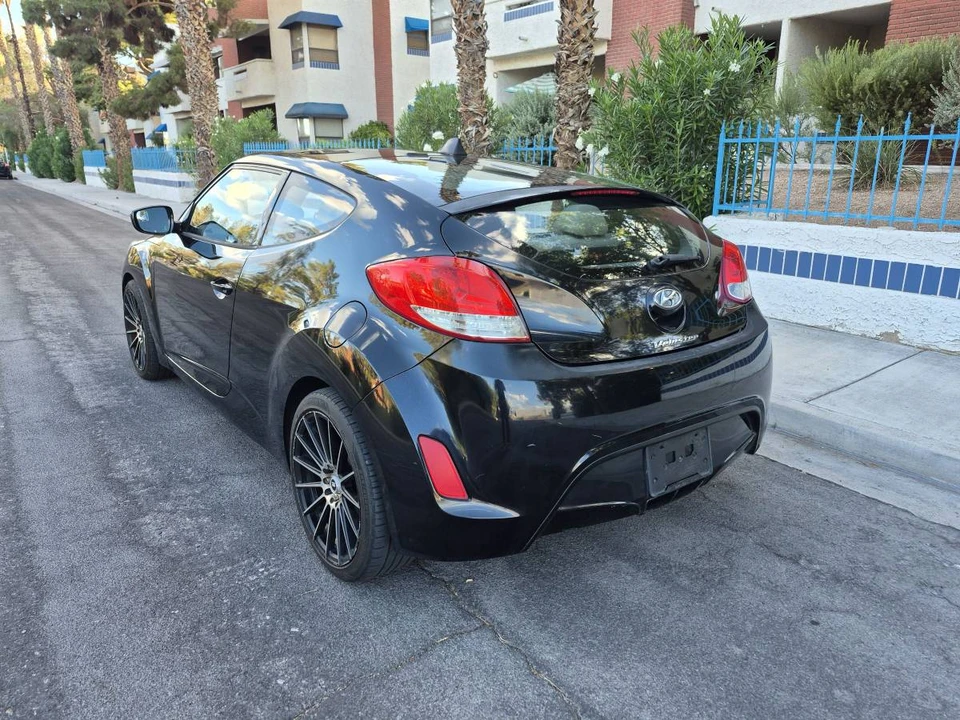 2012 Hyundai Veloster - Image 4 of 10