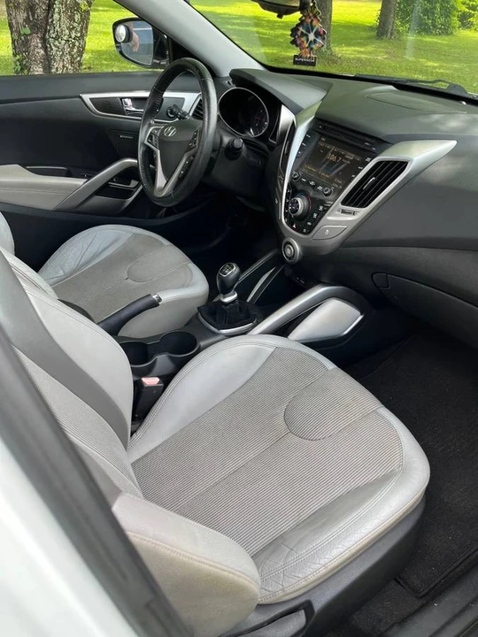 2012 Hyundai Veloster - Image 9 of 10