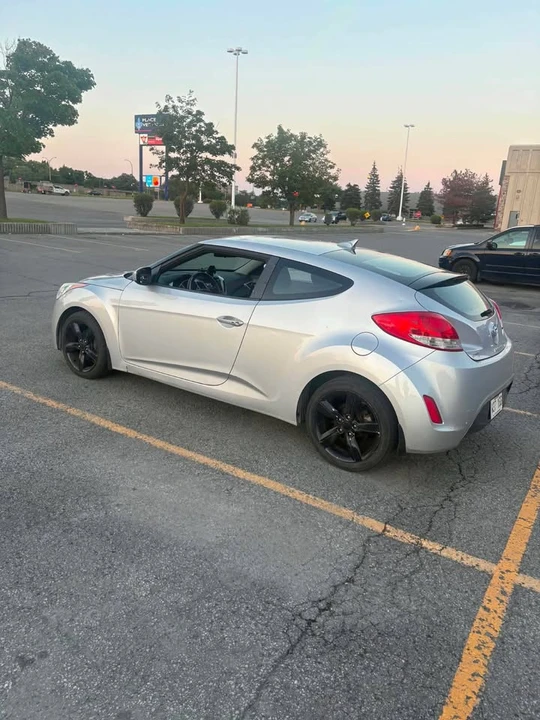 2012 Hyundai Veloster - Image 2 of 7