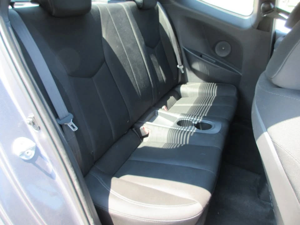 2012 Hyundai Veloster - Image 16 of 17