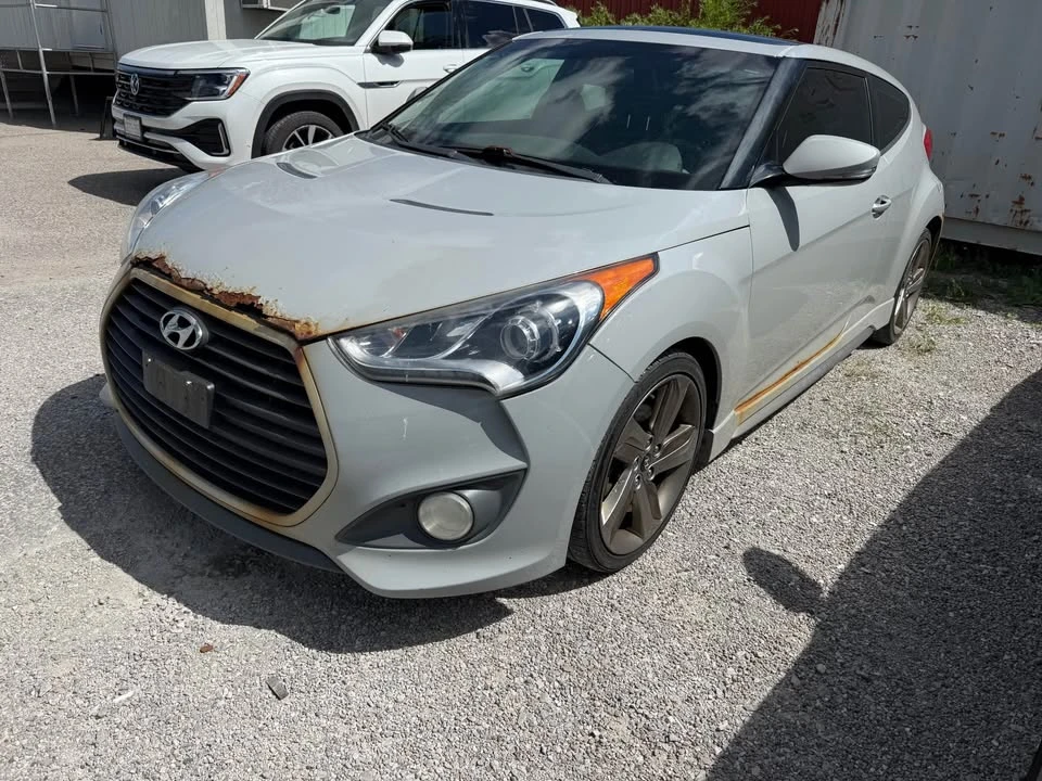2012 Hyundai Veloster - Image 2 of 6