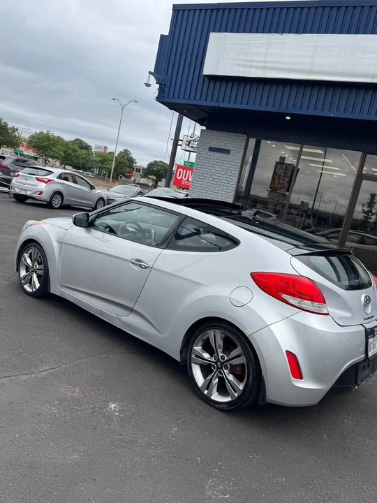 2012 Hyundai Veloster - Image 9 of 15