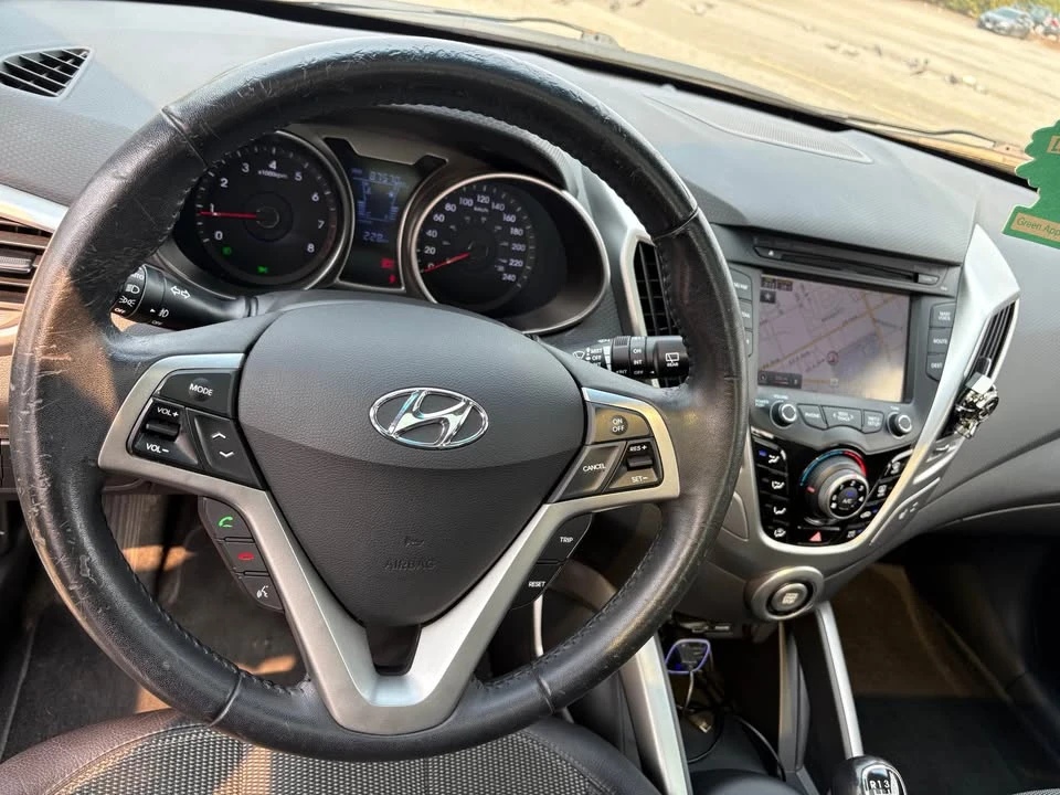 2012 Hyundai Veloster - Image 8 of 16
