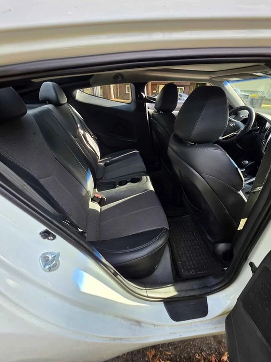 2012 Hyundai Veloster - Image 3 of 7