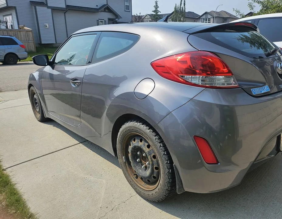 2012 Hyundai Veloster - Image 4 of 11
