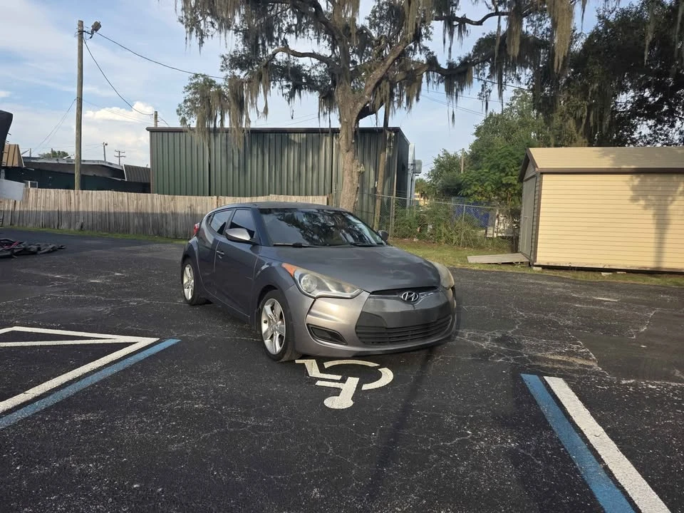 2012 Hyundai Veloster - Image 2 of 8