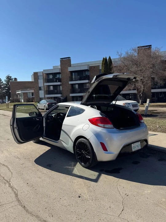 2012 Hyundai Veloster - Image 8 of 12