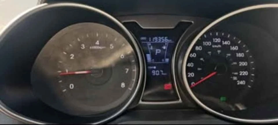 2012 Hyundai Veloster - Image 6 of 11