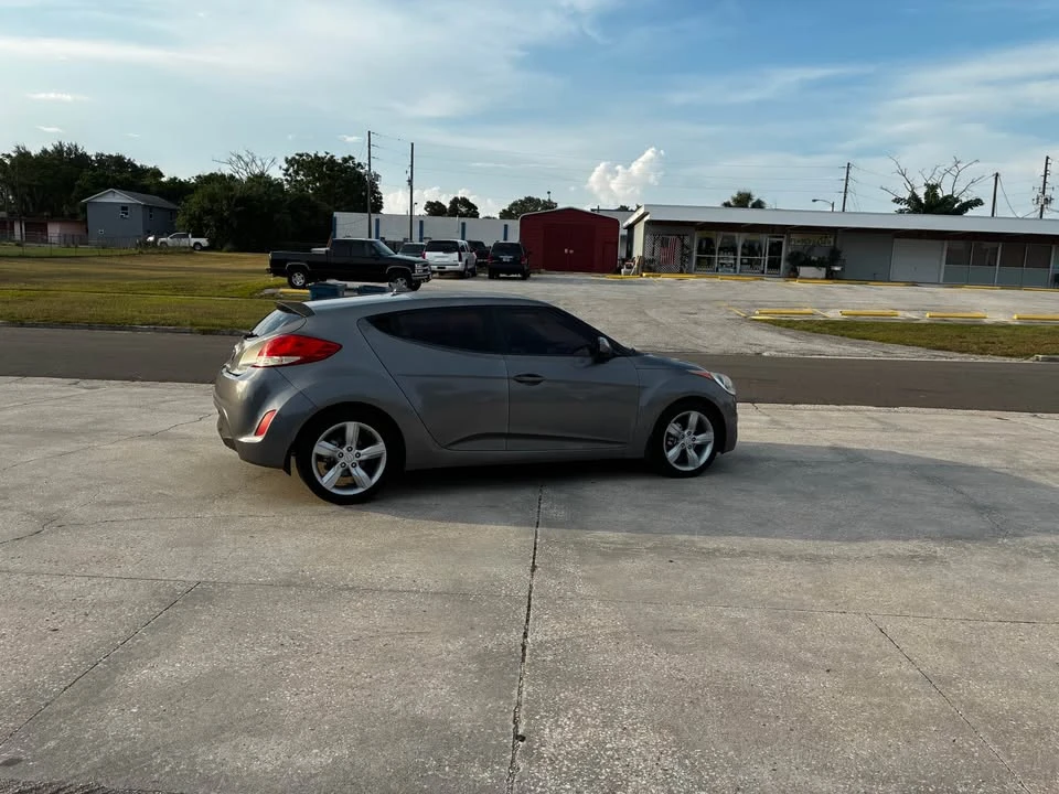 2012 Hyundai Veloster - Image 5 of 9