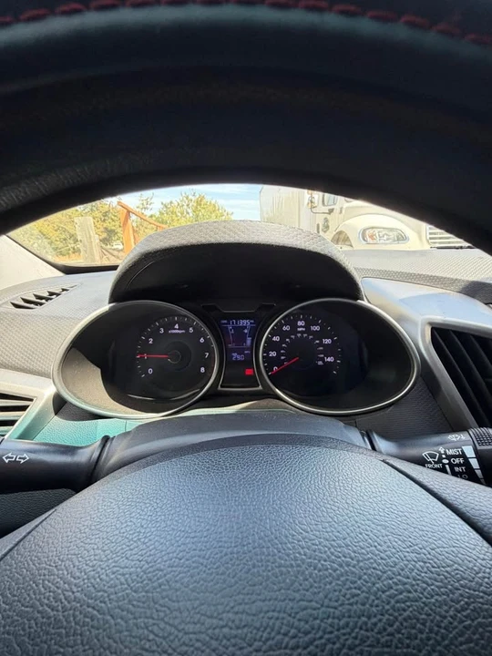2012 Hyundai Veloster - Image 8 of 9