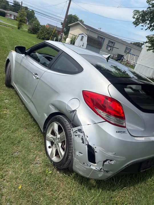 2012 Hyundai Veloster - Image 4 of 5