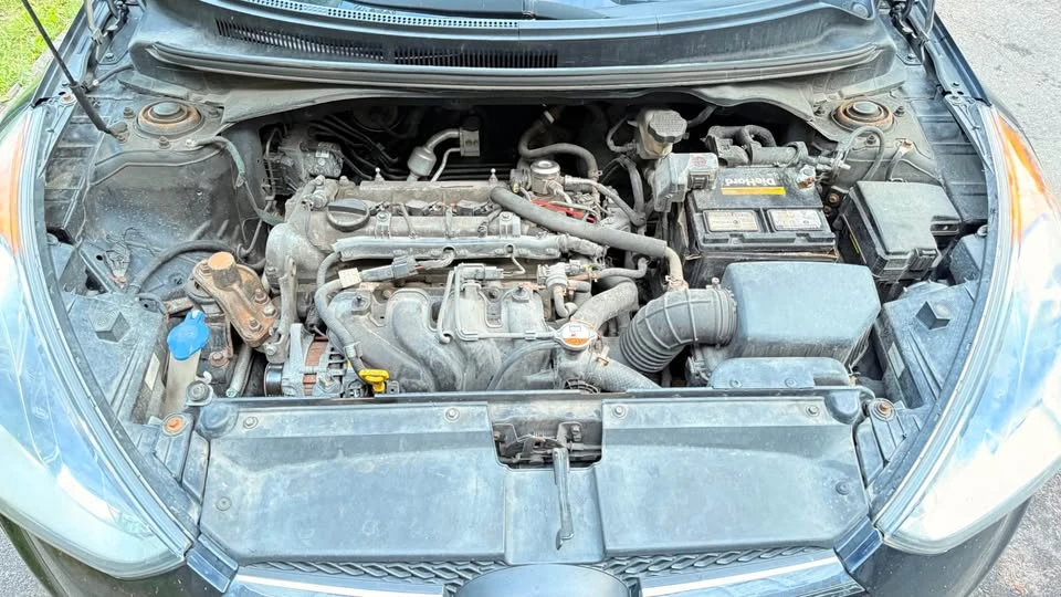2012 Hyundai Veloster - Image 12 of 14
