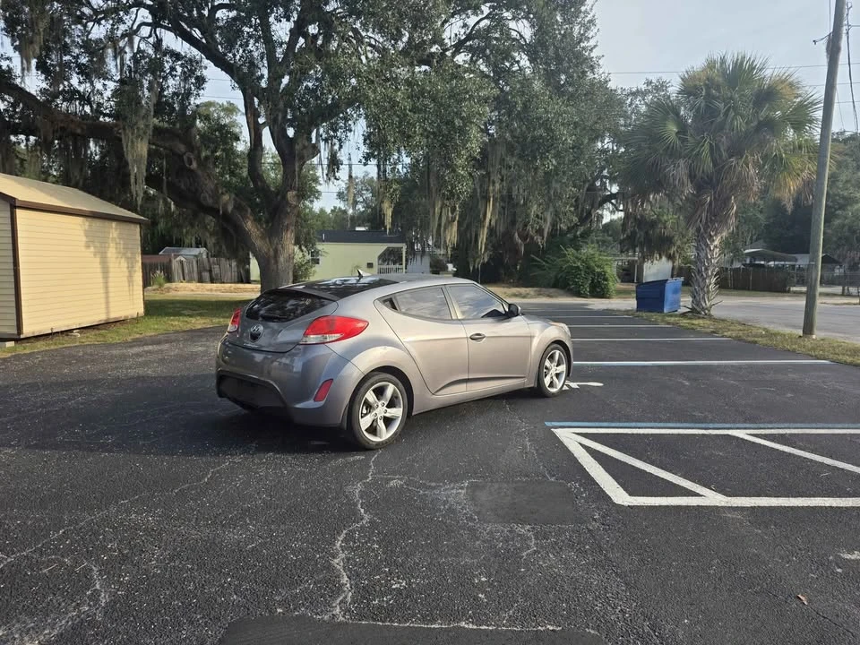 2012 Hyundai Veloster - Image 4 of 8