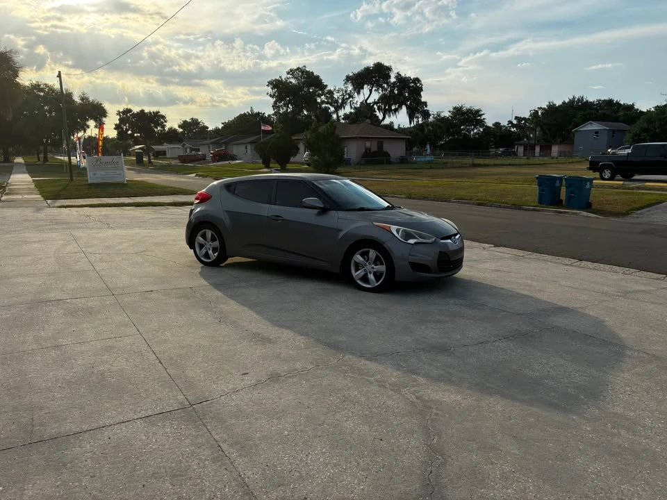2012 Hyundai Veloster - Image 3 of 9