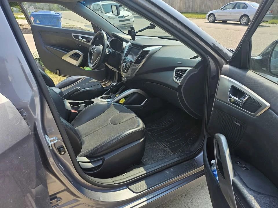 2012 Hyundai Veloster - Image 8 of 11