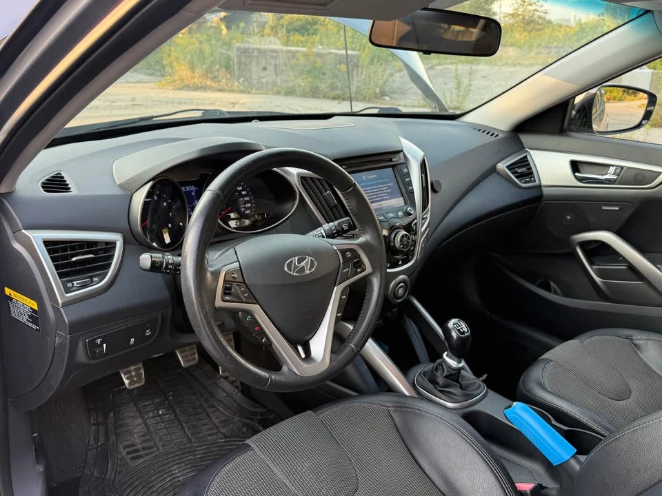 2012 Hyundai Veloster - Image 7 of 9