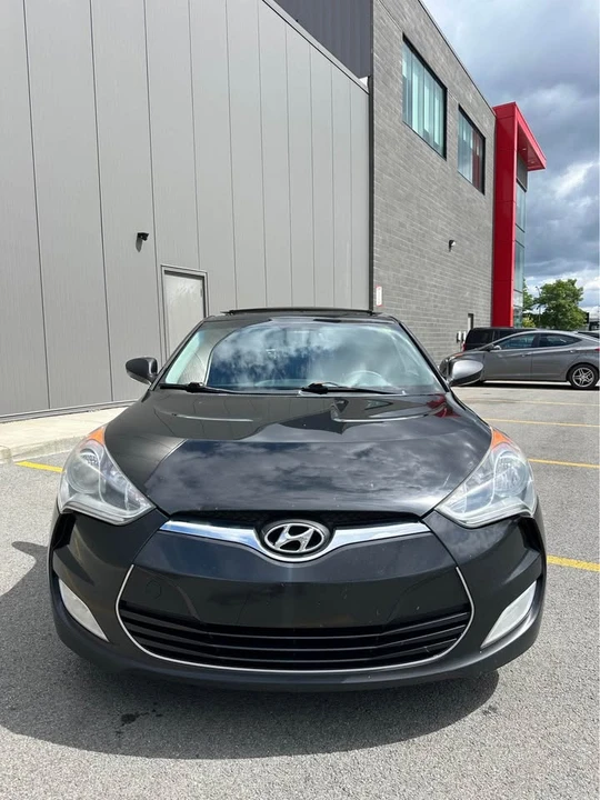 2012 Hyundai Veloster - Image 2 of 20