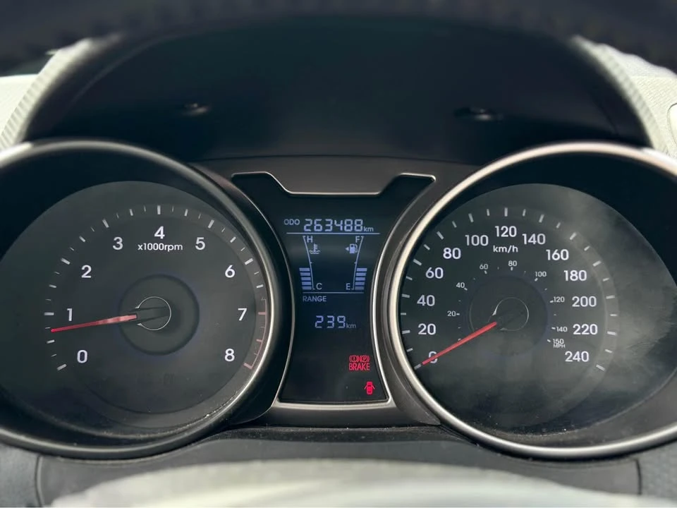 2012 Hyundai Veloster - Image 17 of 20