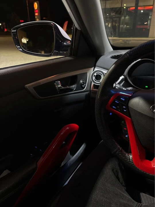 2012 Hyundai Veloster - Image 11 of 16