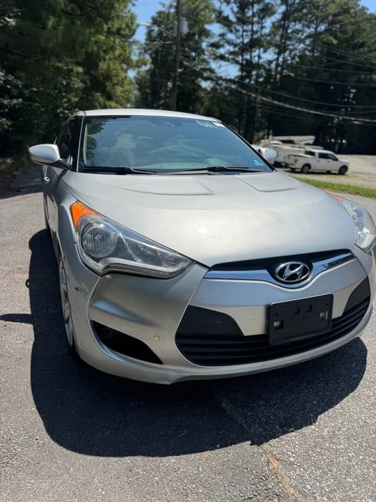 2012 Hyundai Veloster - Image 2 of 13