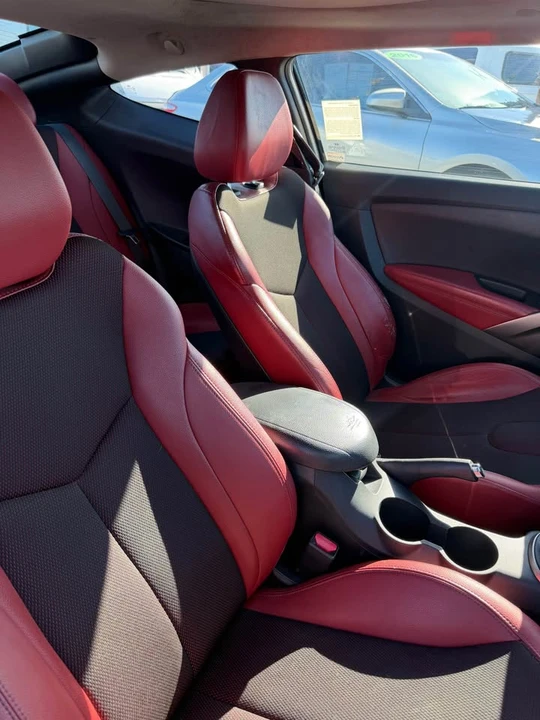 2012 Hyundai Veloster - Image 15 of 16