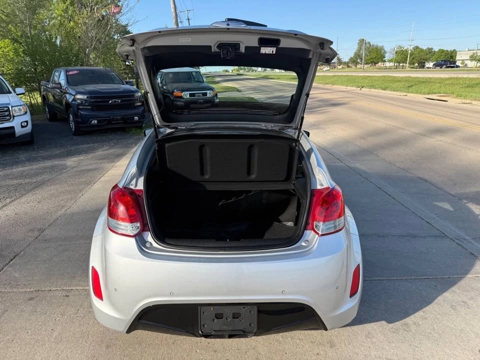 2012 Hyundai Veloster - Image 10 of 20