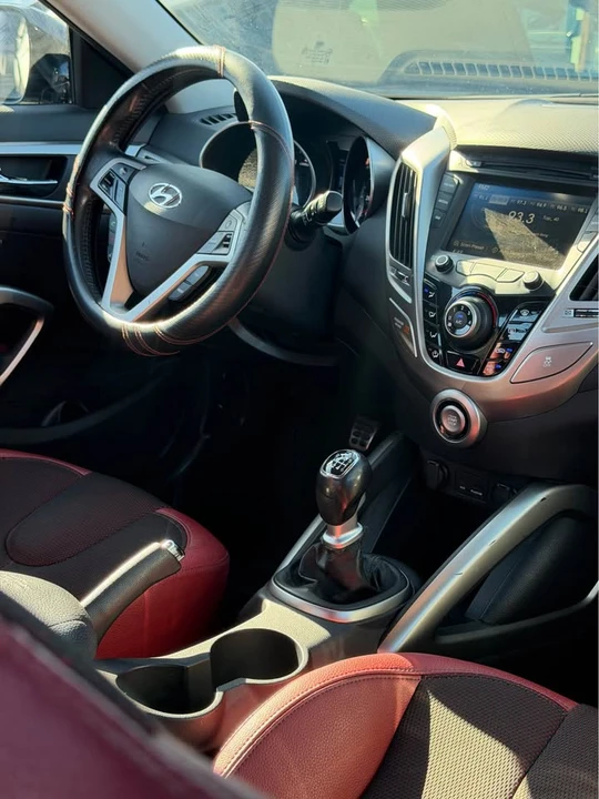 2012 Hyundai Veloster - Image 9 of 16