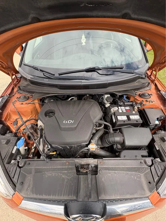 2012 Hyundai Veloster - Image 3 of 11
