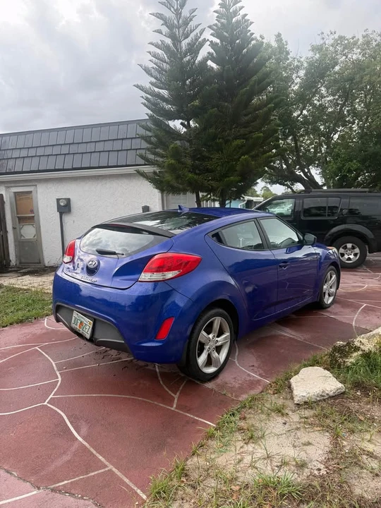 2012 Hyundai Veloster - Image 3 of 11