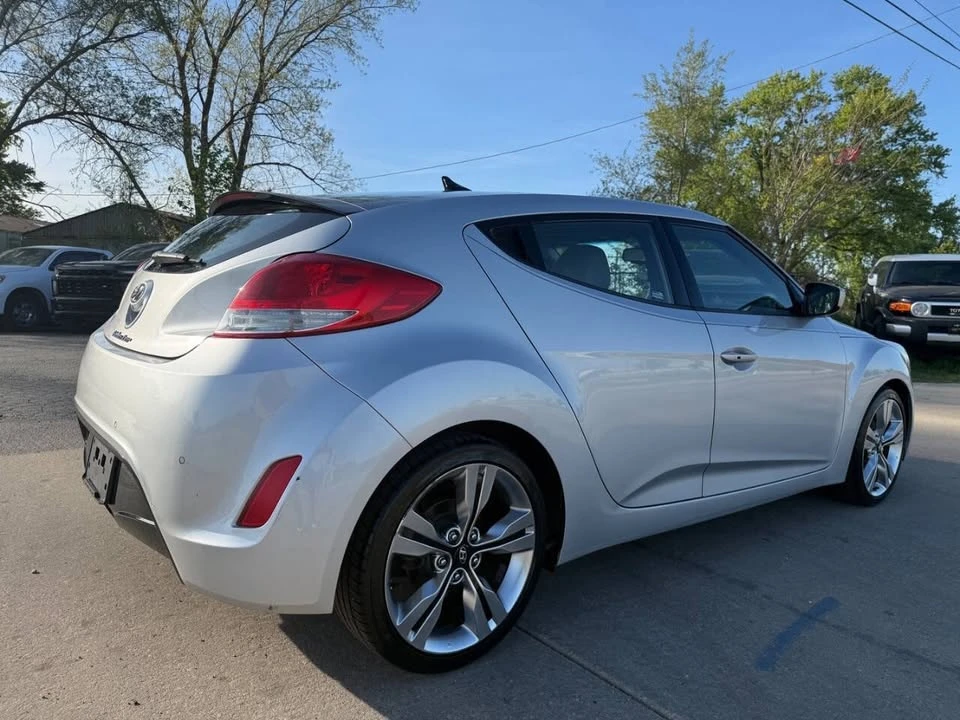 2012 Hyundai Veloster - Image 8 of 20