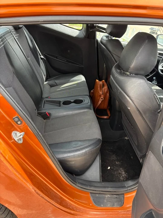 2012 Hyundai Veloster - Image 5 of 11