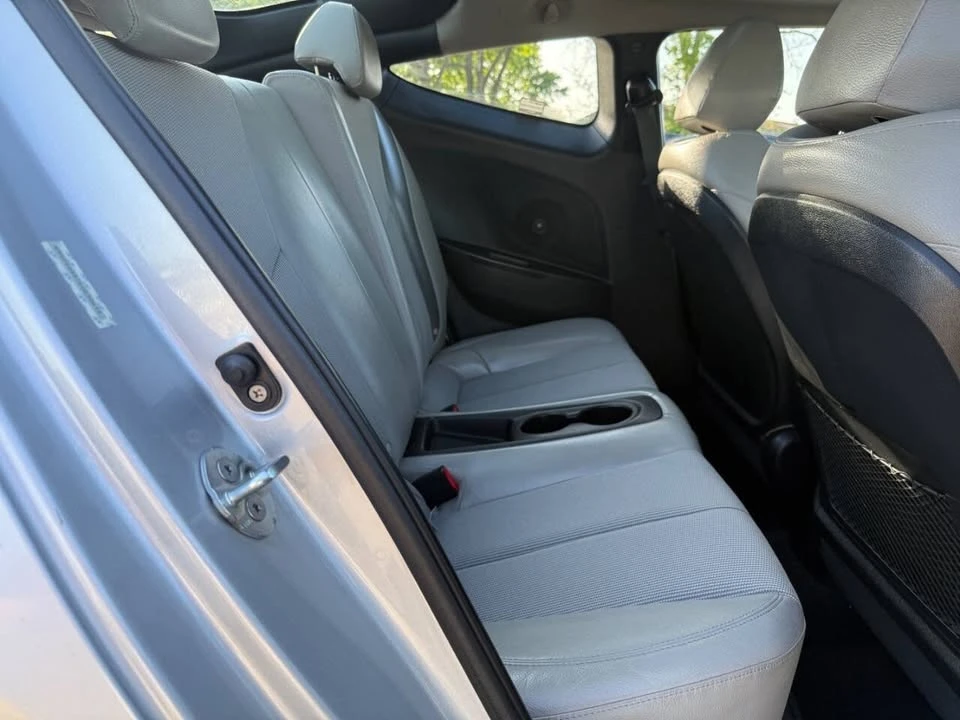 2012 Hyundai Veloster - Image 17 of 20