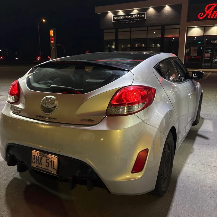 2012 Hyundai Veloster - Image 2 of 16