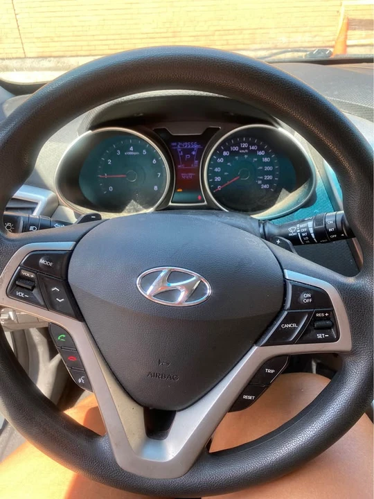 2012 Hyundai Veloster - Image 5 of 6