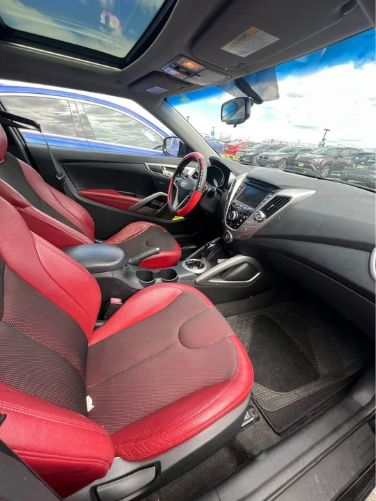 2012 Hyundai Veloster - Image 4 of 7