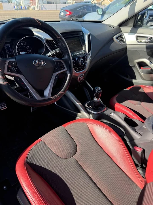 2012 Hyundai Veloster - Image 14 of 16