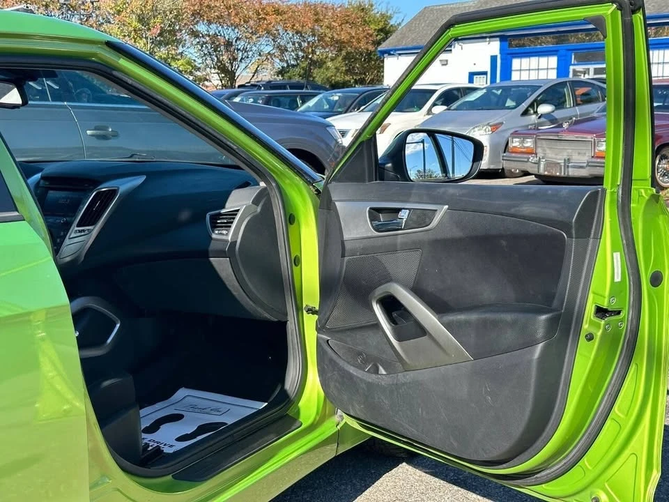 2012 Hyundai Veloster - Image 13 of 20
