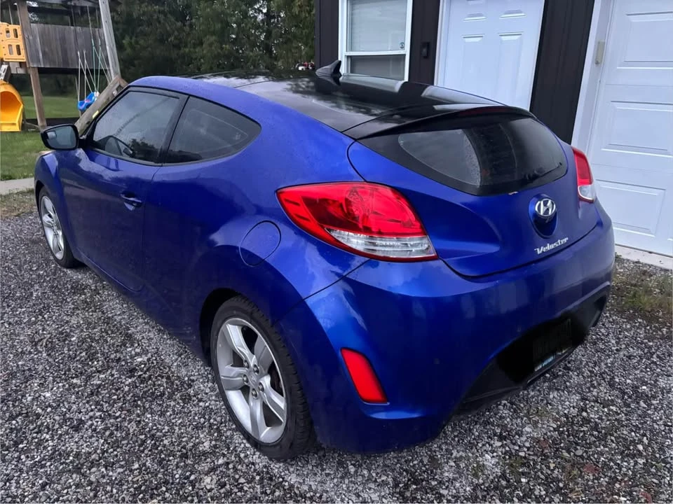 2012 Hyundai Veloster - Image 3 of 18