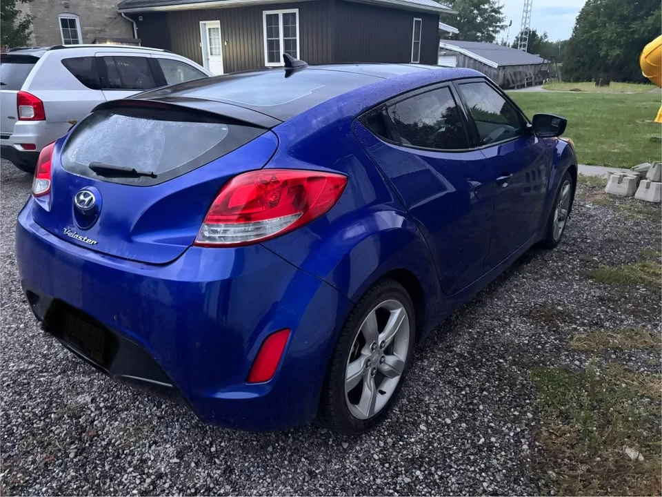 2012 Hyundai Veloster - Image 6 of 18