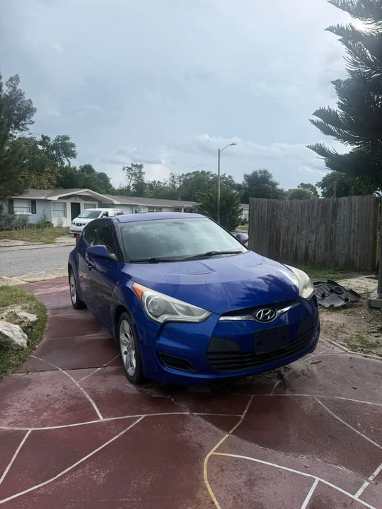 2012 Hyundai Veloster - Image 2 of 11