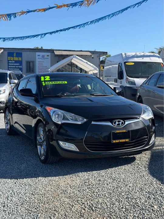 2012 Hyundai Veloster - Image 2 of 16