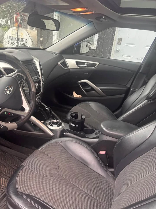 2012 Hyundai Veloster - Image 11 of 18