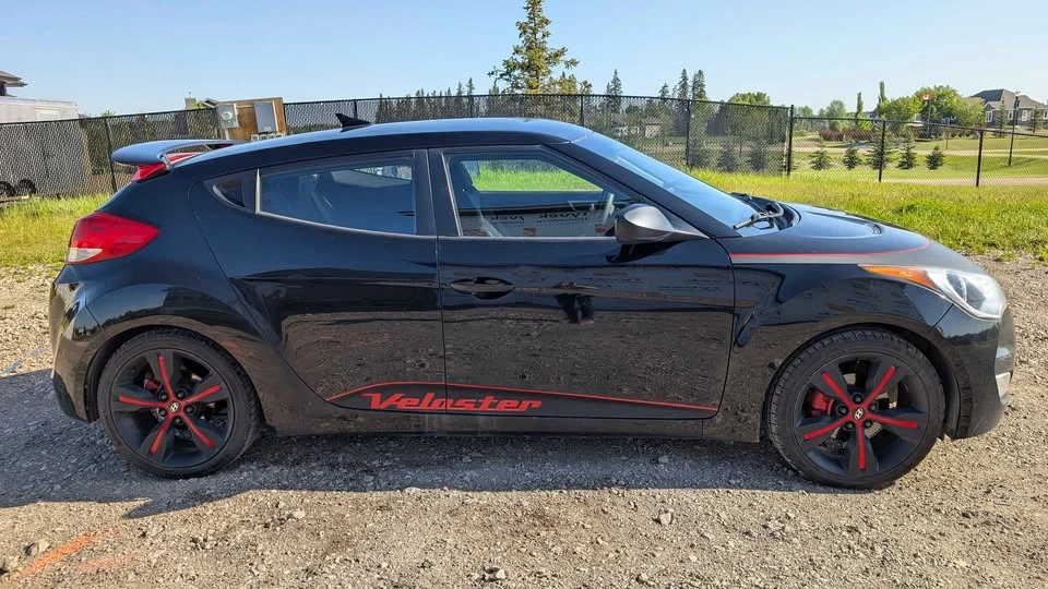 2012 Hyundai Veloster - Image 2 of 7