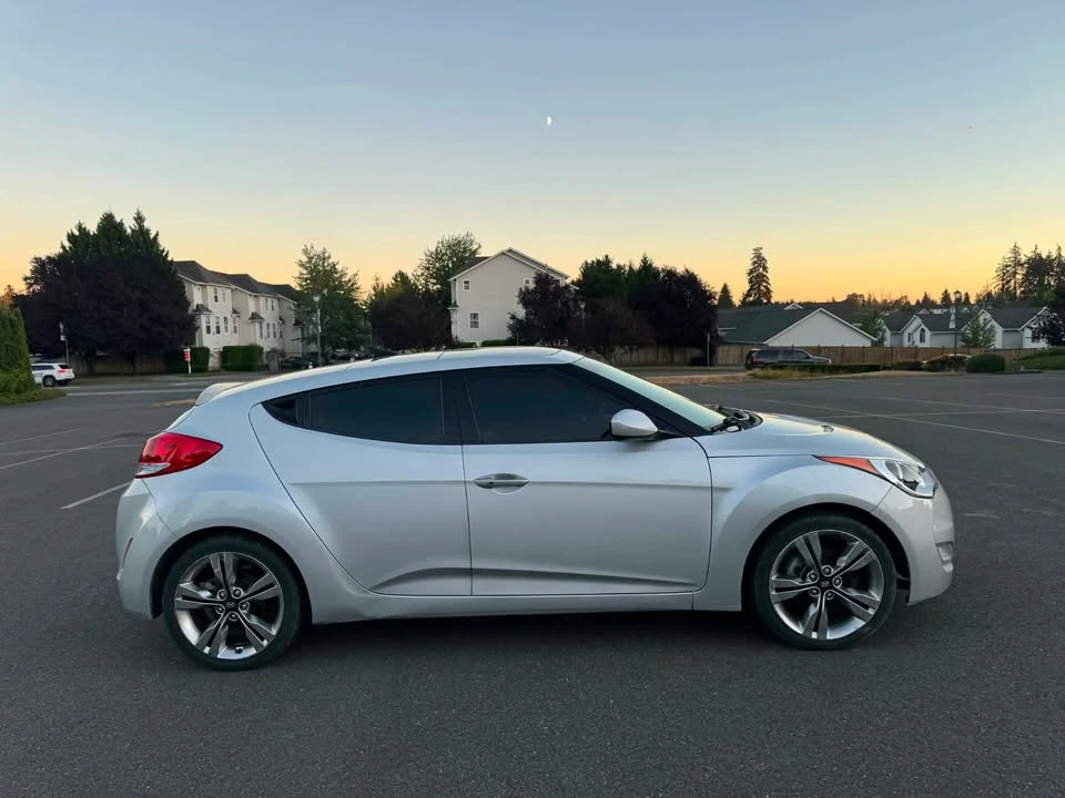 2012 Hyundai Veloster - Image 9 of 14