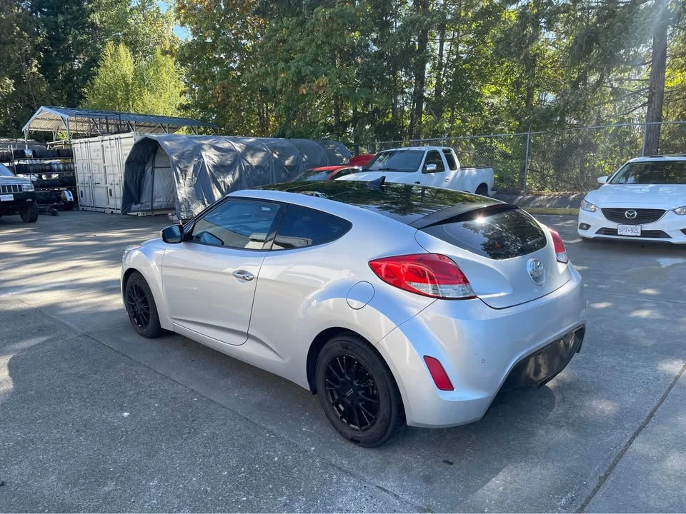 2012 Hyundai Veloster - Image 4 of 15