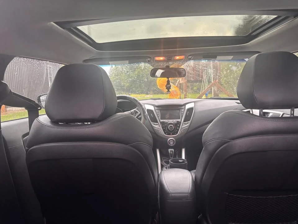 2012 Hyundai Veloster - Image 15 of 18