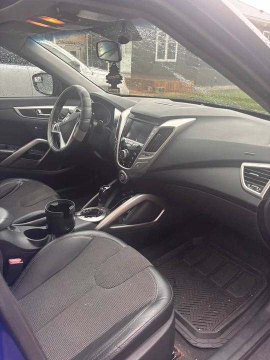 2012 Hyundai Veloster - Image 13 of 18