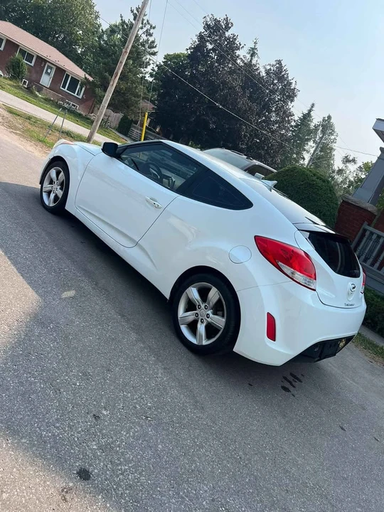 2012 Hyundai Veloster - Image 7 of 8